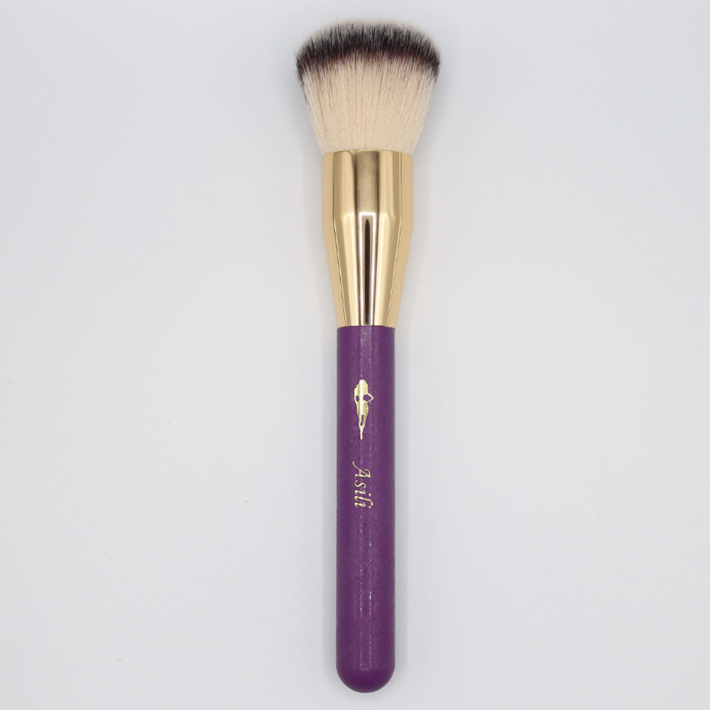 &quot;Elevate your bronzing game with our expertly crafted Bronzer Brush. Designed for precision and blending, its soft, synthetic bristles effortlessly deliver a sun-kissed glow. The ergonomic handle ensures seamless application, allowing you to sculpt and define with ease. Upgrade your makeup routine with the perfect tool for flawless bronzer application. Unleash the artistry of contouring and achieve a radiant, sunlit complexion effortlessly with our Bronzer Brush.